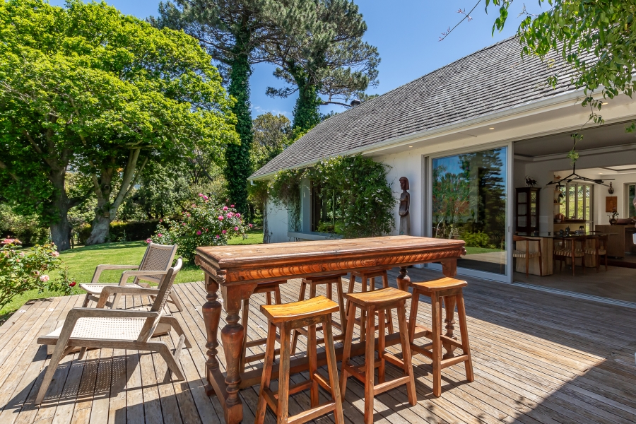 4 Bedroom Property for Sale in Bishopscourt Western Cape